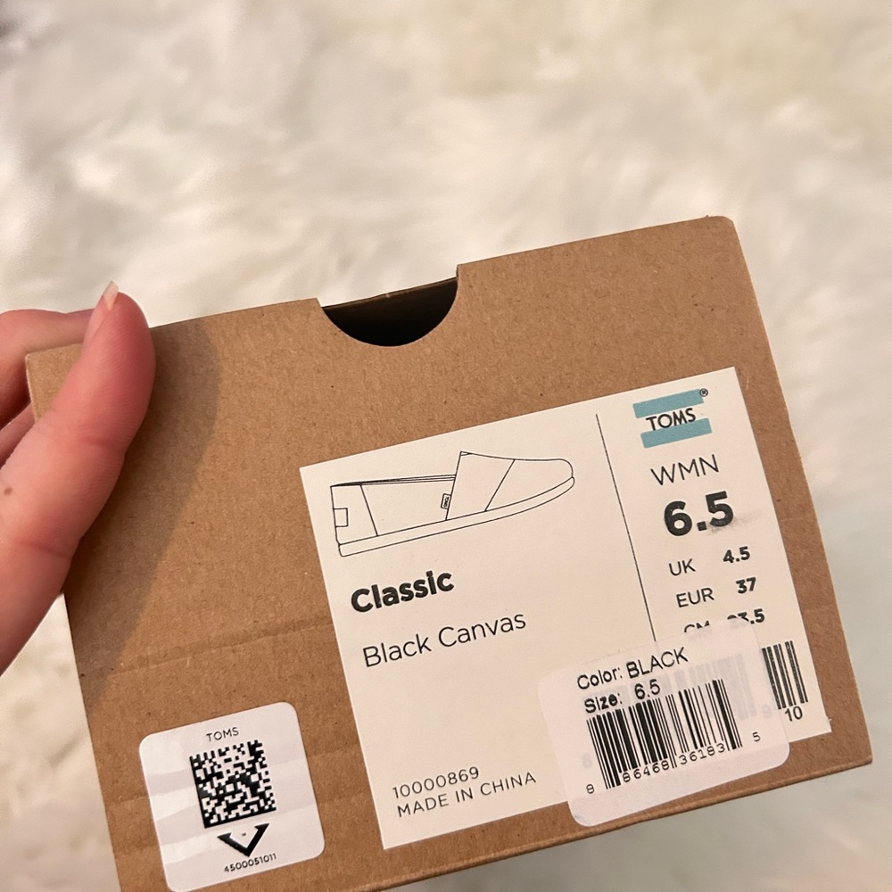 Tom’s Canvas Shoes